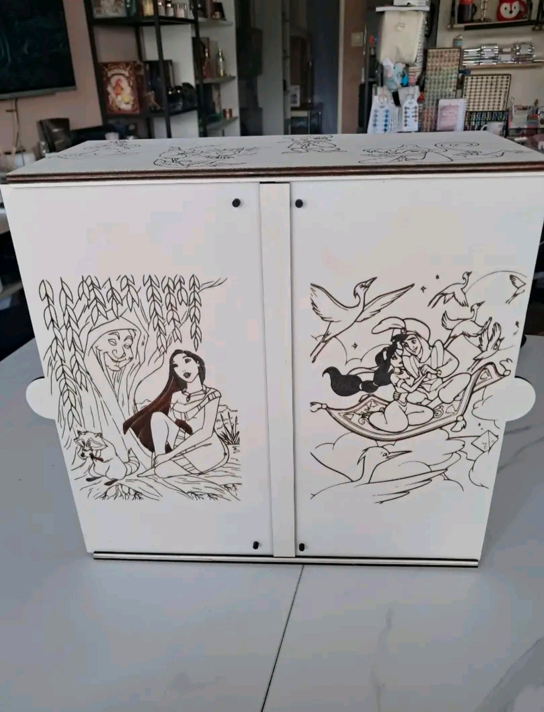 Meuble personalise avec porte
